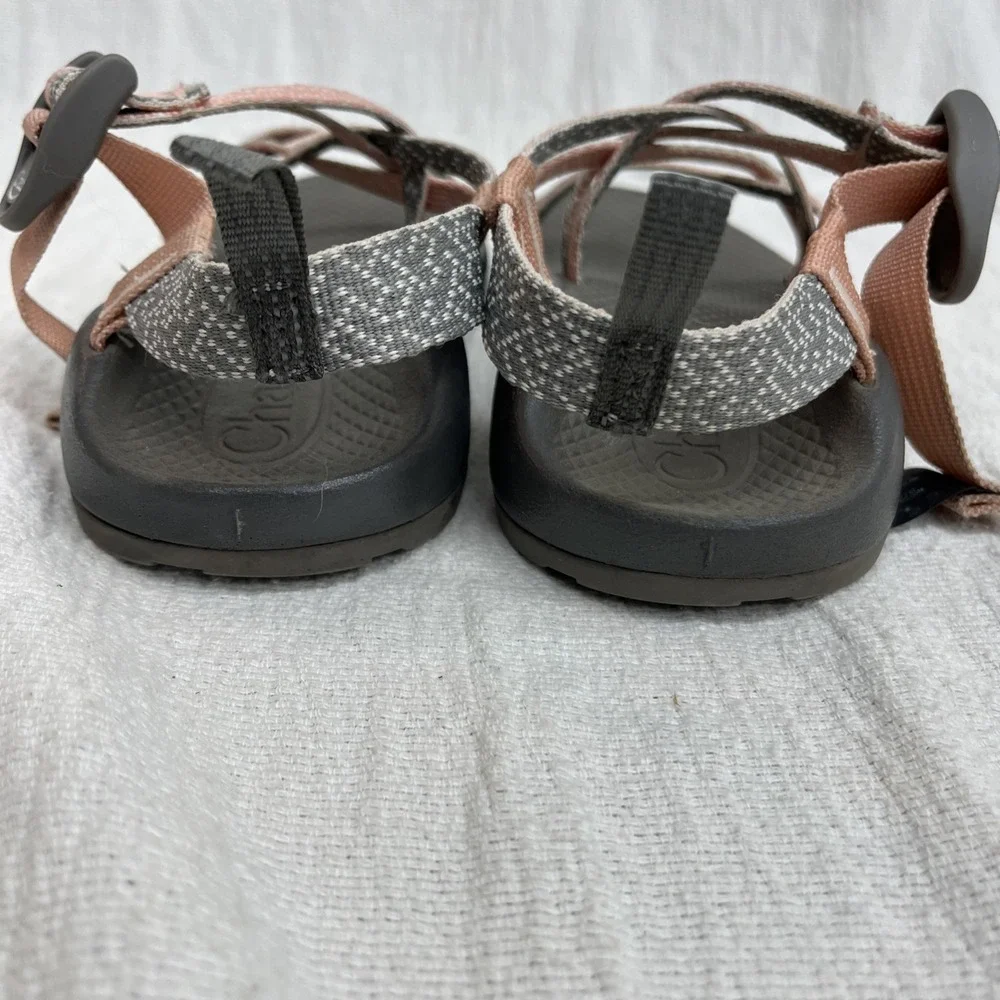 Chaco pink & gray strappy arch support‎ kids 1 sandals Outdoor Beach Swim Hiking